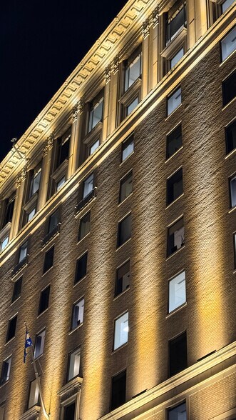 More Photos Of 1555 Rue Peel, Montréal Office For Lease