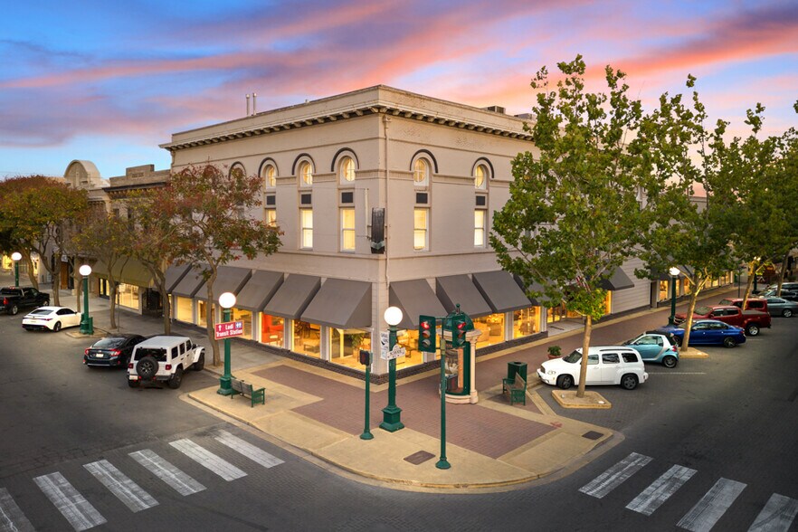 More Photos Of 10 S School St, Lodi Storefront Retail Office For Sale