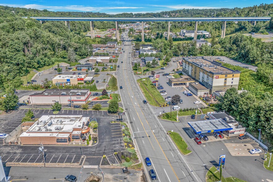 More Photos Of 821 Northern Blvd, Clarks Summit Restaurant For Sale