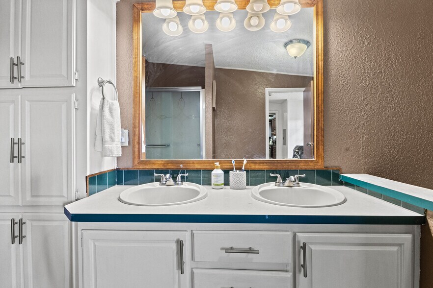 More Photos Of 20500 N 2810 Rd, Kingfisher Lodge Meeting Hall For Sale