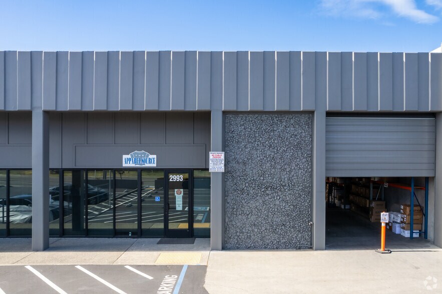 More Photos Of 2953-2999 Teagarden St, San Leandro Warehouse For Lease