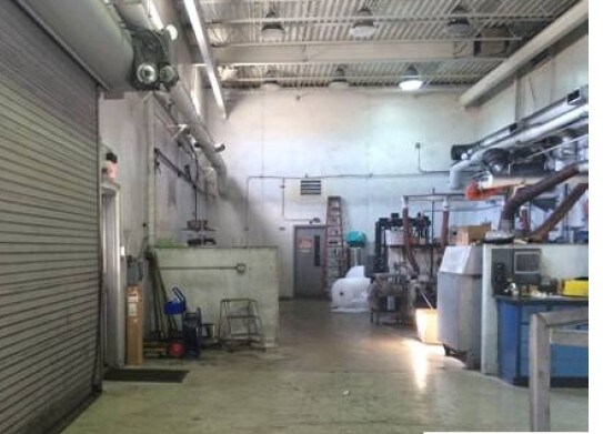 More Photos Of 2111 E Hawthorne Rd, Mead Manufacturing For Lease