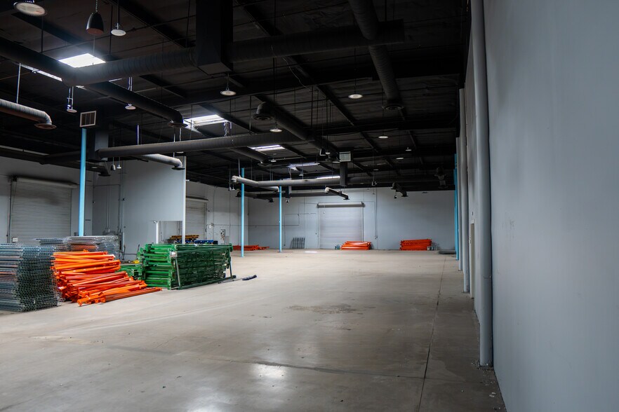 More Photos Of 3161 N 35th Ave, Phoenix Warehouse For Sale