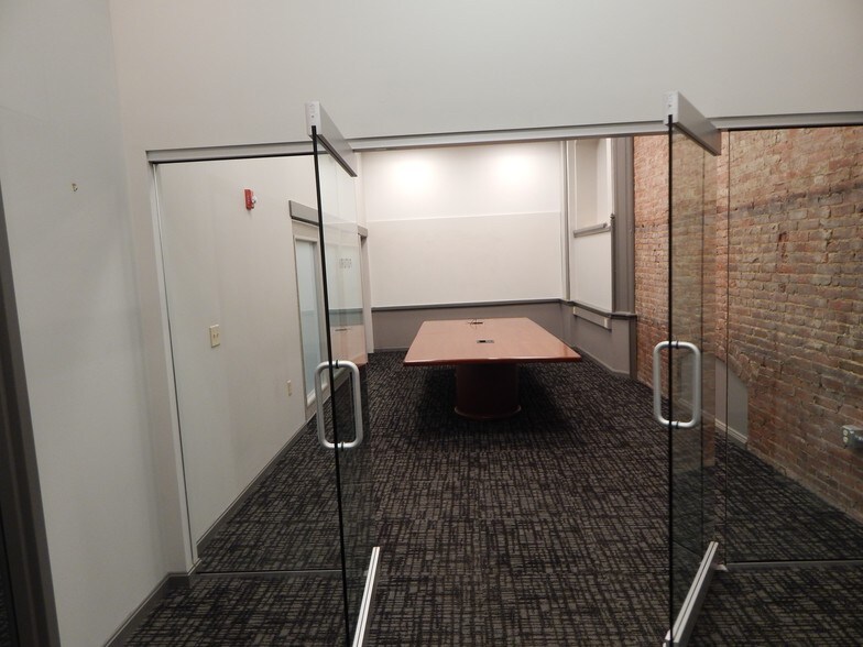 More Photos Of 1320 Sumner Ct, Cleveland Office For Lease