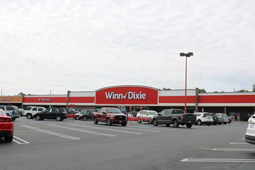 Primary Photo Of 333 E Highland Blvd, Inverness Unknown For Lease