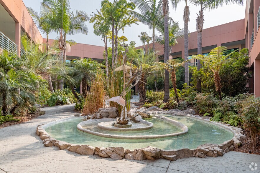 More Photos Of 169 Saxony Rd, Encinitas Medical For Lease