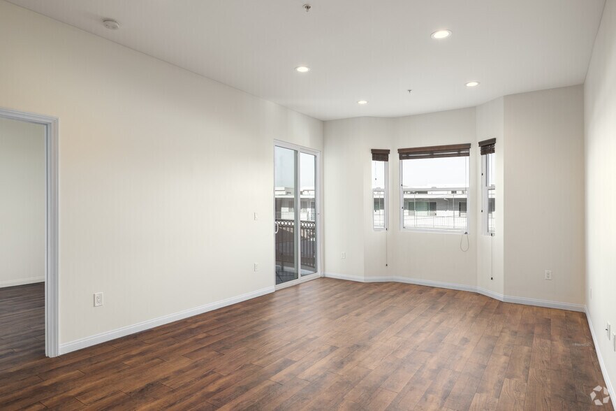 More Photos Of 14105 Chadron Ave, Hawthorne Apartments For Lease