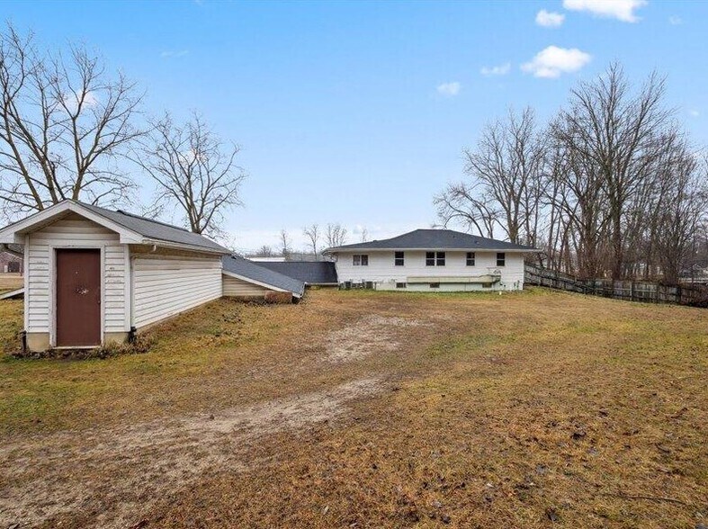 More Photos Of 4946 Page Ave, Michigan Center Medical For Sale