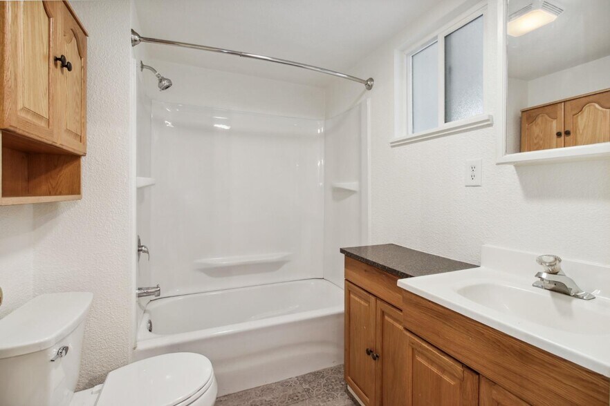 More Photos Of 18490 Empire St, Plymouth Multifamily For Sale