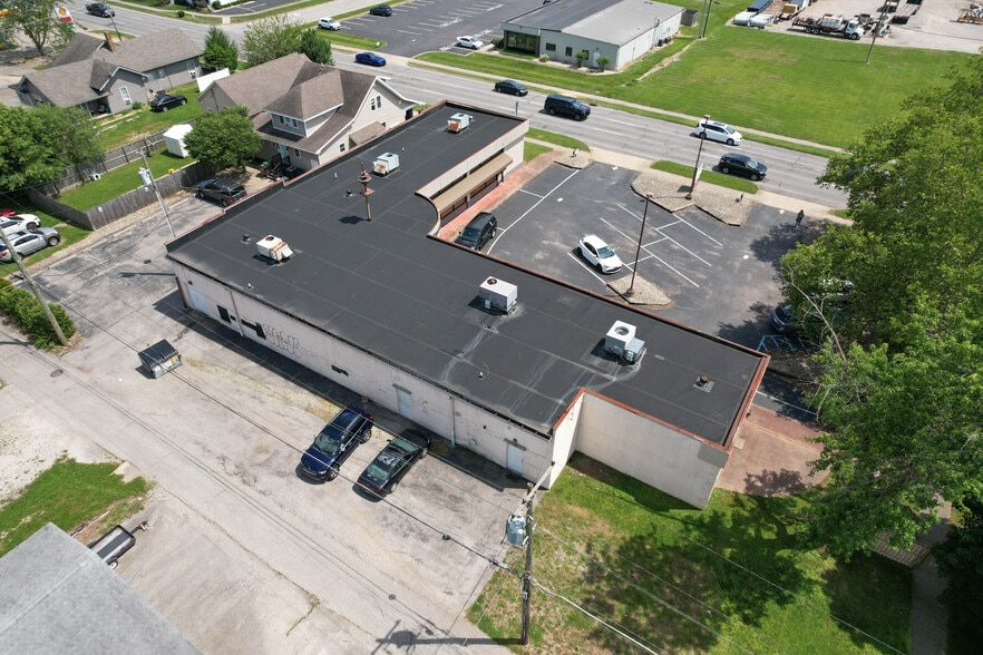 More Photos Of 808 3rd St, Columbus Storefront For Sale