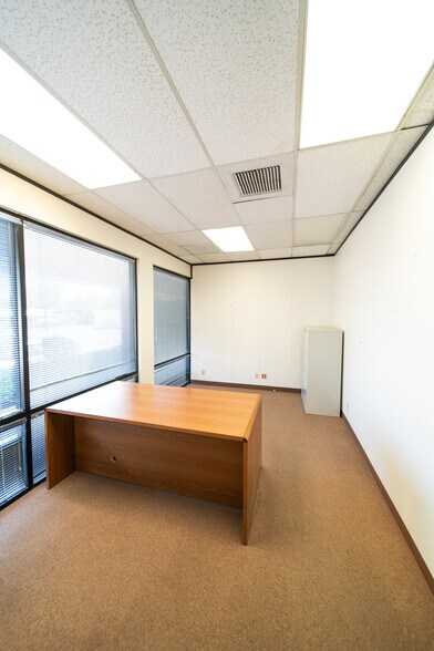 More Photos Of 1550 N Norma St, Ridgecrest Office For Lease