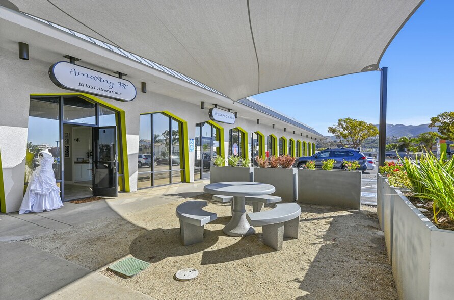 More Photos Of 910 W San Marcos Blvd, San Marcos Unknown For Lease