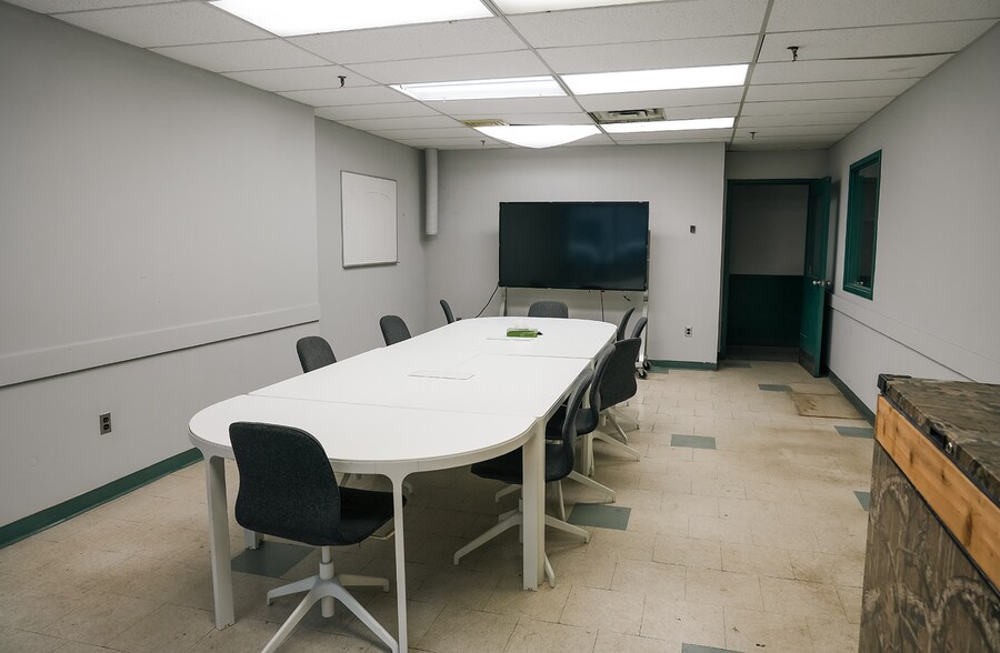 More Photos Of 3363 Davis Rd., Thorold Office For Lease