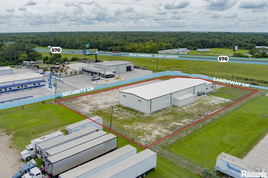 More Photos Of 4310 Sandyway Ln, Lakeland Warehouse For Lease