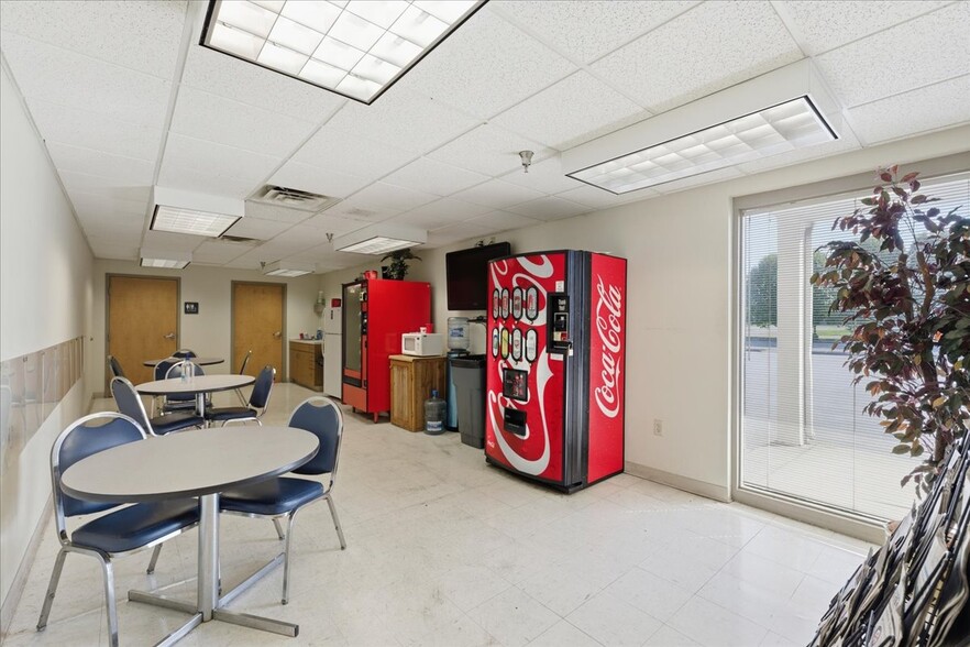 More Photos Of 1609 W 1st North St, Morristown Loft Creative Space For Sale