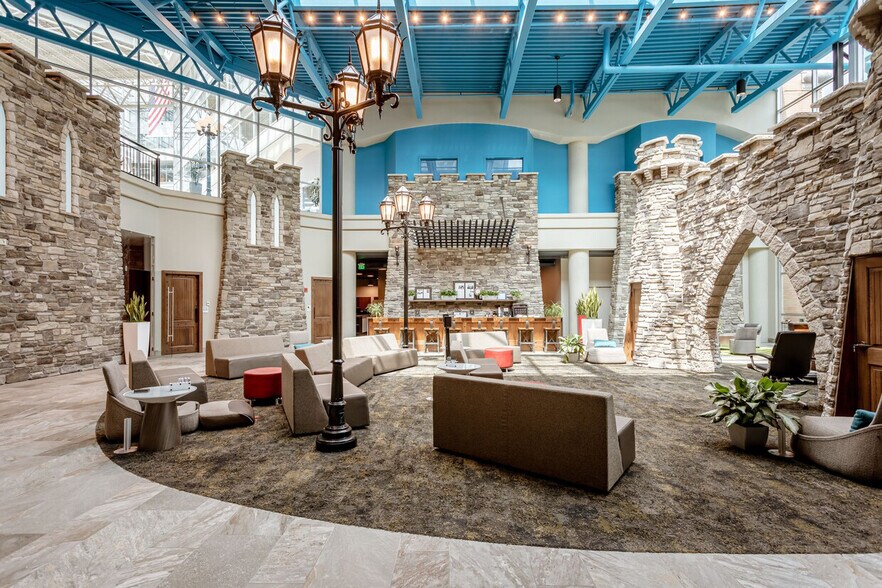 More Photos Of 441 S Salina St, Syracuse Office For Lease