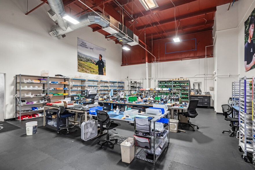 More Photos Of 894 Faulstich Ct, San Jose Warehouse For Sale