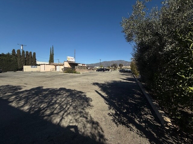 More Photos Of 1964 W Foothill Blvd, Upland Restaurant For Lease