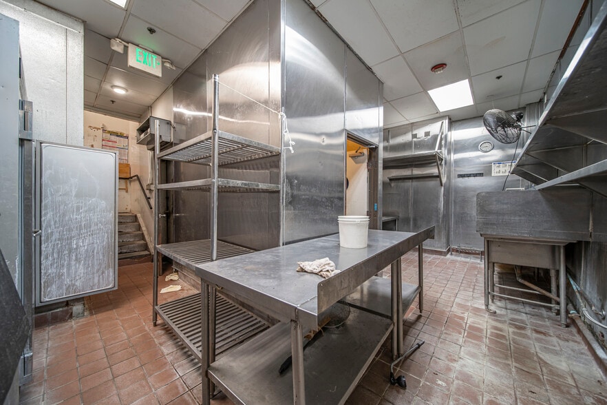 More Photos Of 580 N Atlantic Blvd, Monterey Park Apartments For Lease