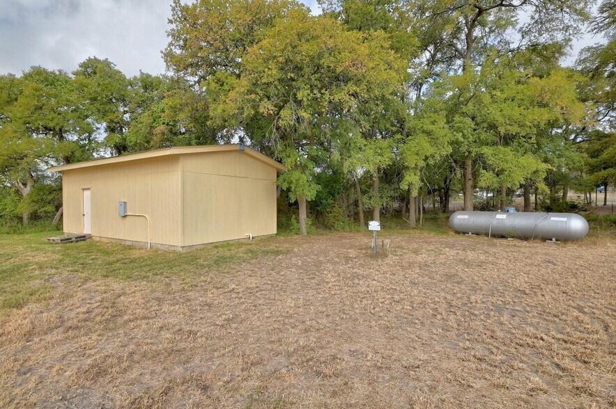 More Photos Of 5916 Hwy 290 West, Dripping Springs Light Manufacturing For Sale