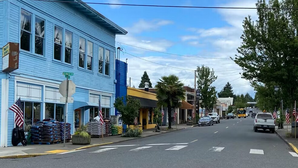 More Photos Of 328 Pioneer St, Ridgefield General Retail For Sale