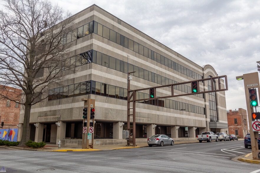 Primary Photo Of 100 S 4th St, Paducah Office For Lease