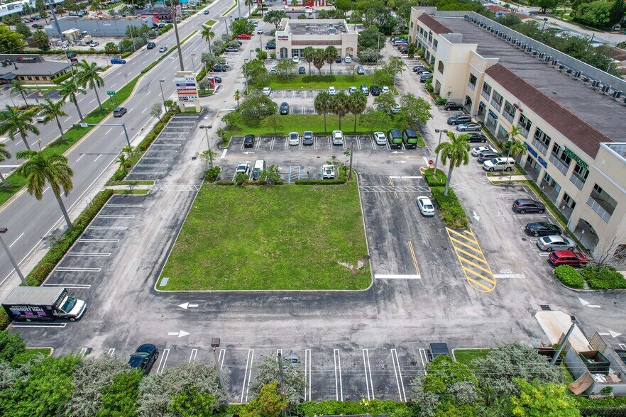More Photos Of 4880-4898 NW 183rd - Outparcel st, Miami Gardens Land For Lease