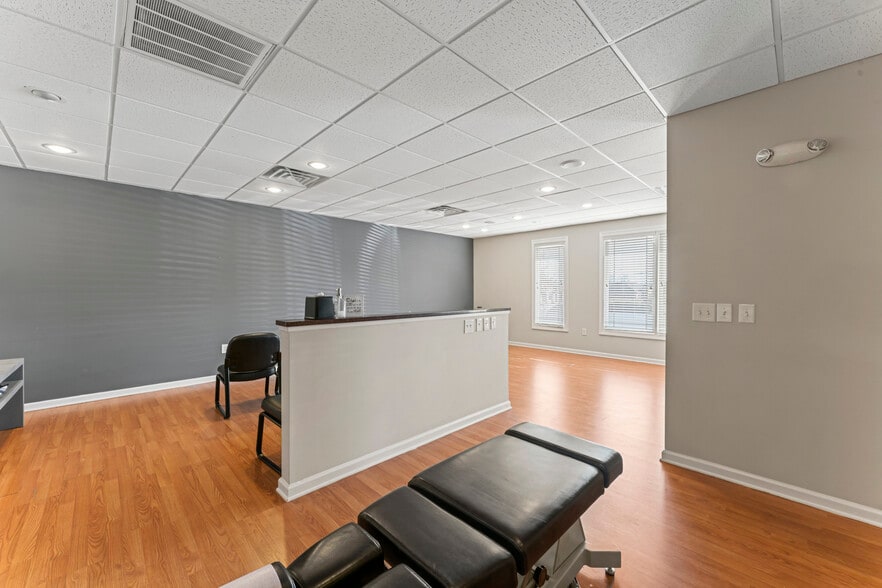 More Photos Of 522 Brandies Cir, Murfreesboro Office For Lease