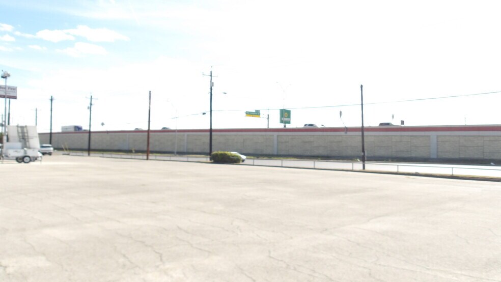 More Photos Of 2803 Expressway 83, Harlingen Land For Sale