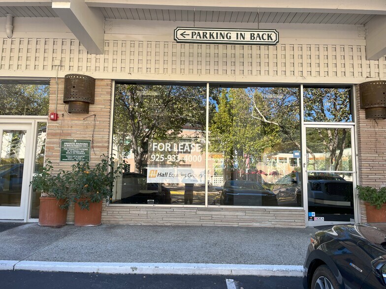 More Photos Of 23 Orinda Way, Orinda Office For Lease