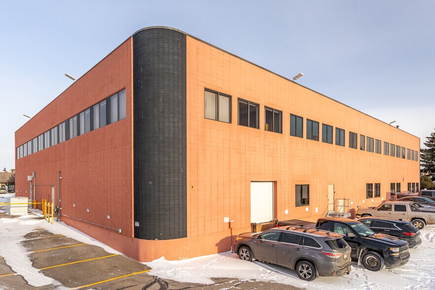 More Photos Of 17205 106A Ave NW, Edmonton Office For Sale