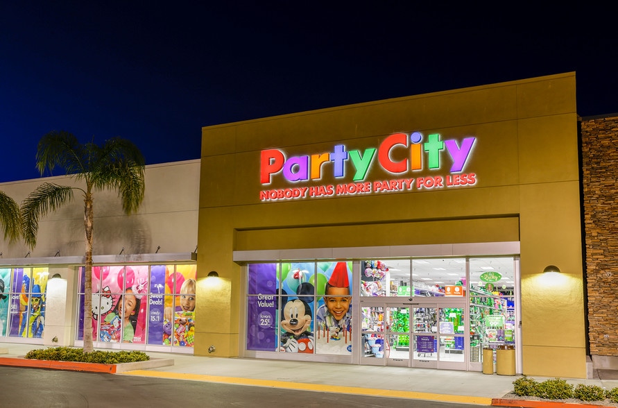 More Photos Of 4203-4255 Genesee Ave, San Diego Unknown For Lease