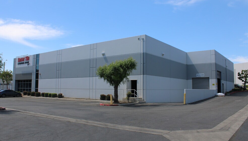 More Photos Of 525 Cardiff St, Corona Warehouse For Lease