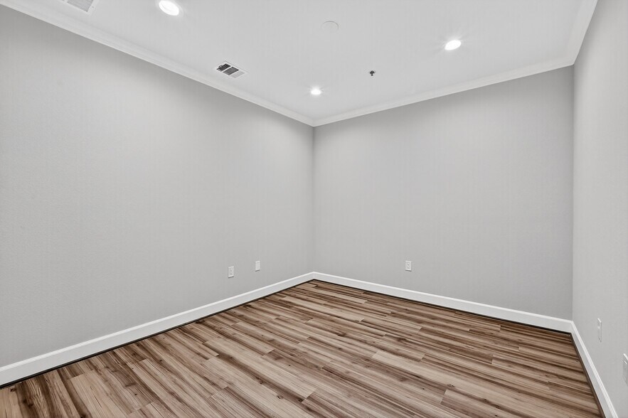 More Photos Of 7884 Preston Rd, Frisco Medical For Lease