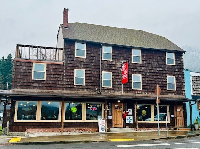 Primary Photo Of 500 Wanapa, Cascade Locks Restaurant For Sale