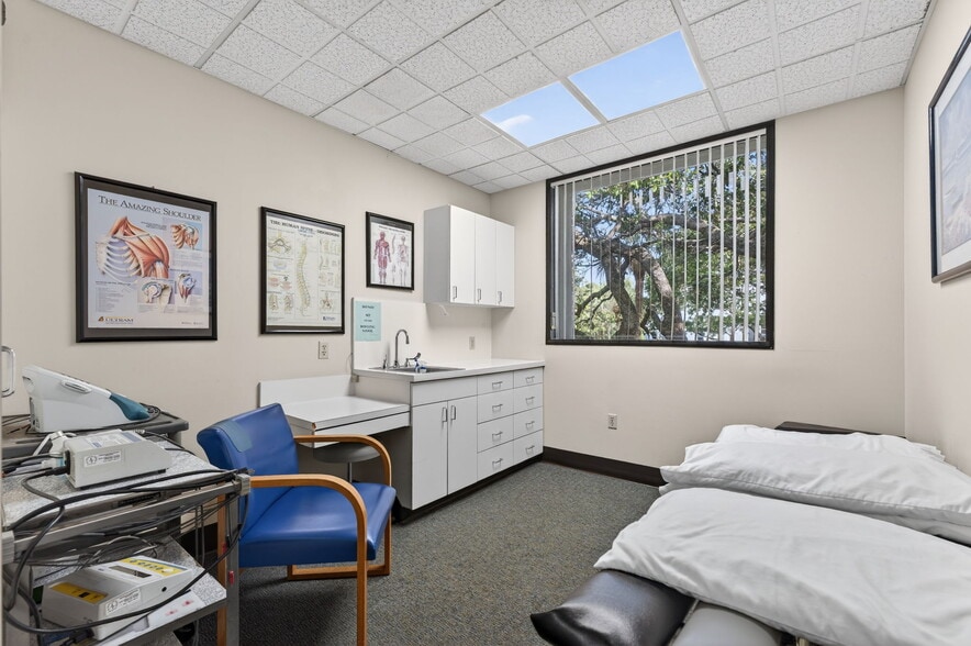 More Photos Of 1500 NW 10th Ave, Boca Raton Medical For Sale