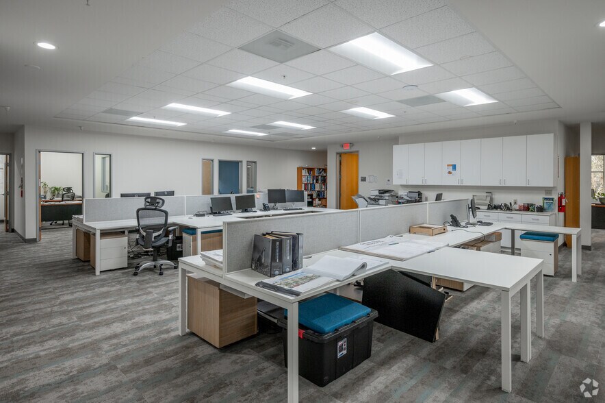 More Photos Of 1124 Bristol St, Costa Mesa Office For Sale