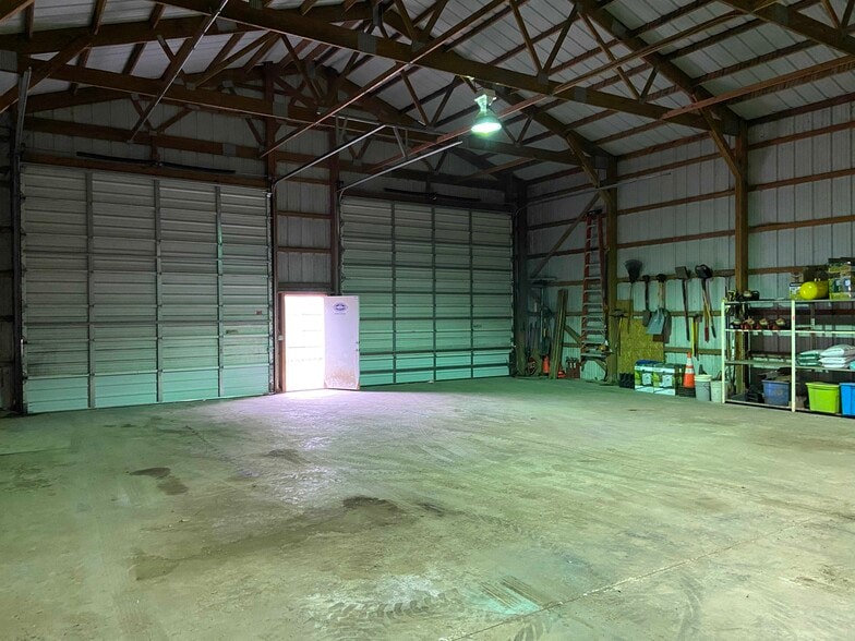 More Photos Of 400 Railroad St, Pittsburgh Warehouse For Lease