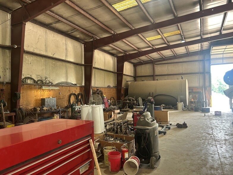 More Photos Of 5010 Old Alton Edwardsville Rd, Edwardsville Industrial For Sale