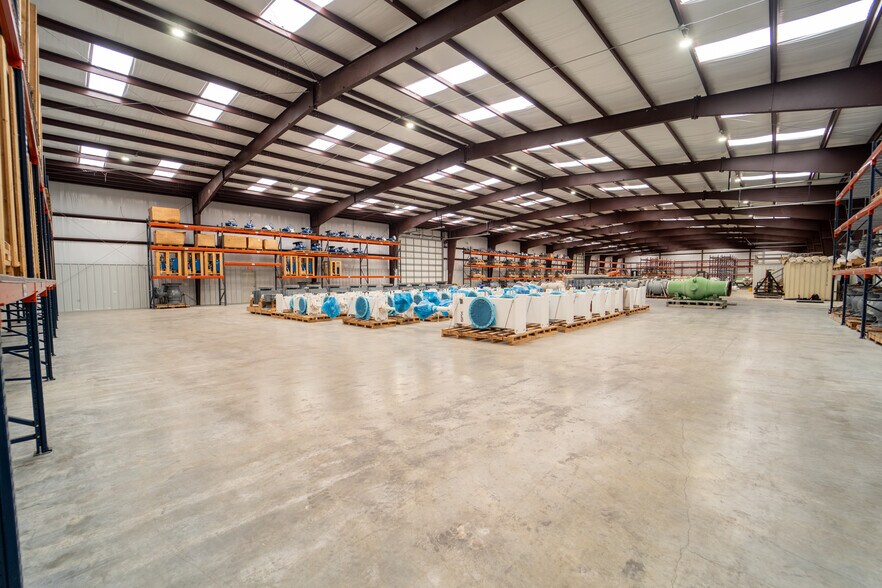 More Photos Of 236 Industrial Park Dr, Victoria Warehouse For Lease