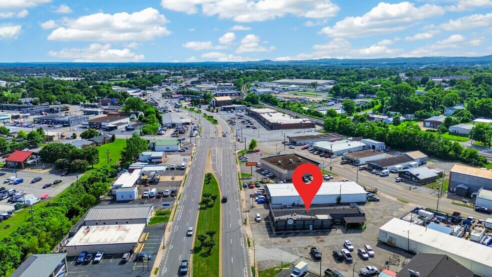 More Photos Of 134 W Broadway, Gallatin Restaurant For Sale