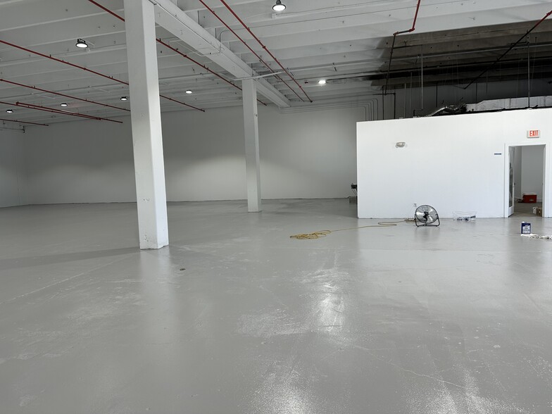 More Photos Of 1601 N Powerline Rd, Pompano Beach Warehouse For Lease