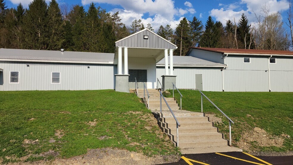 More Photos Of 4250 N State St, Salamanca Freestanding For Sale