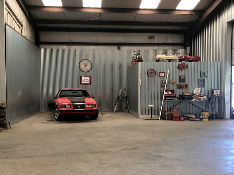 More Photos Of 3014 US Hwy 59 South, Livingston Manufacturing For Sale