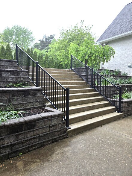 More Photos Of 690 S Trumbull St, Bay City Loft Creative Space For Sale