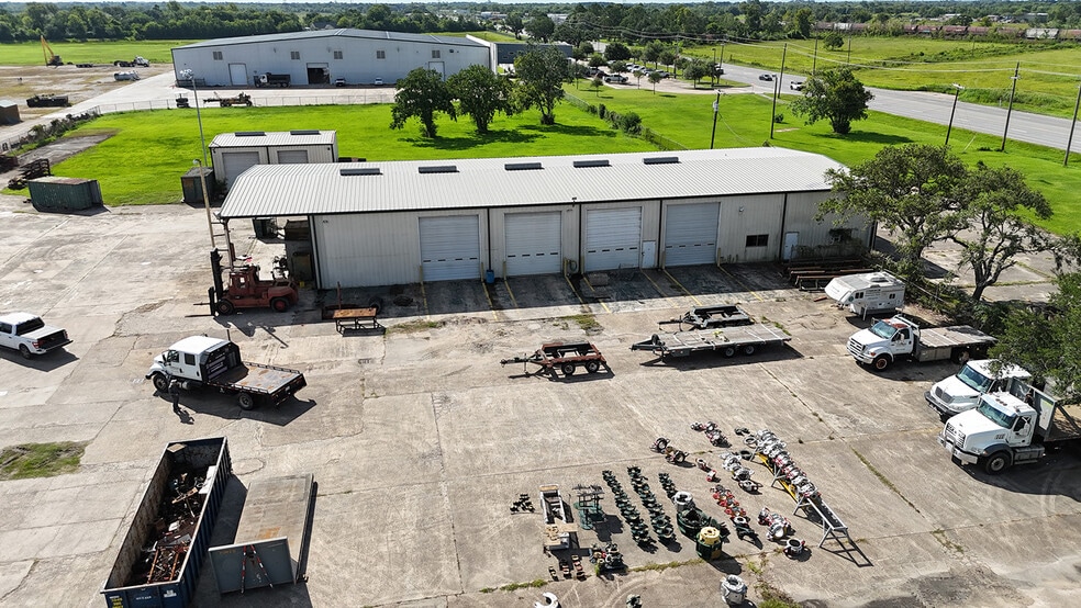More Photos Of 3735 E Hwy 6, Alvin Warehouse For Sale