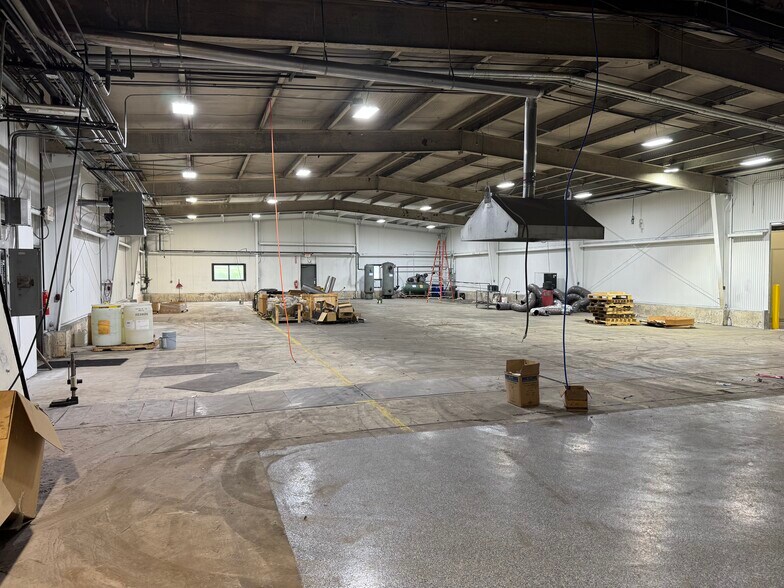 More Photos Of 2190 Montmorenci Rd, Ridgway Warehouse For Lease
