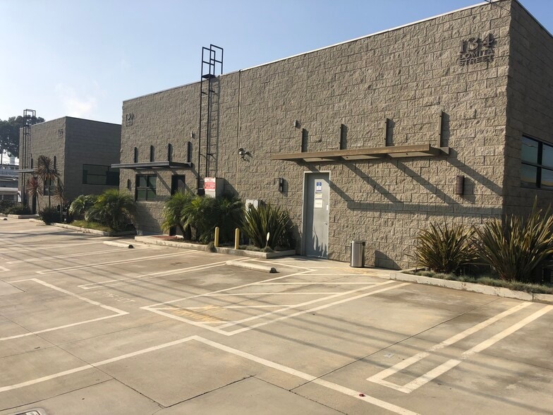 More Photos Of 130 Lomita St, El Segundo Research And Development For Lease