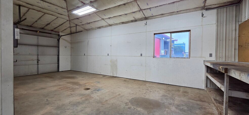 More Photos Of 121 Myrtle Ave S, Annandale Industrial For Sale