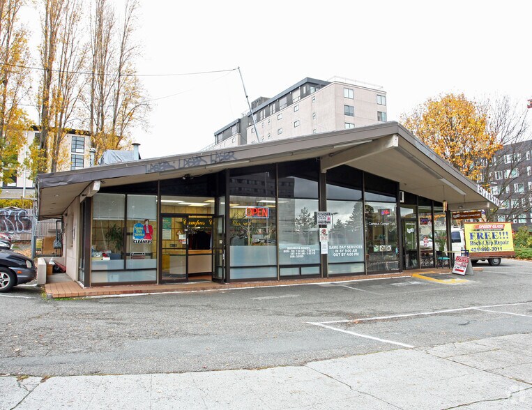 More Photos Of 4100 Roosevelt Way NE, Seattle Freestanding For Lease